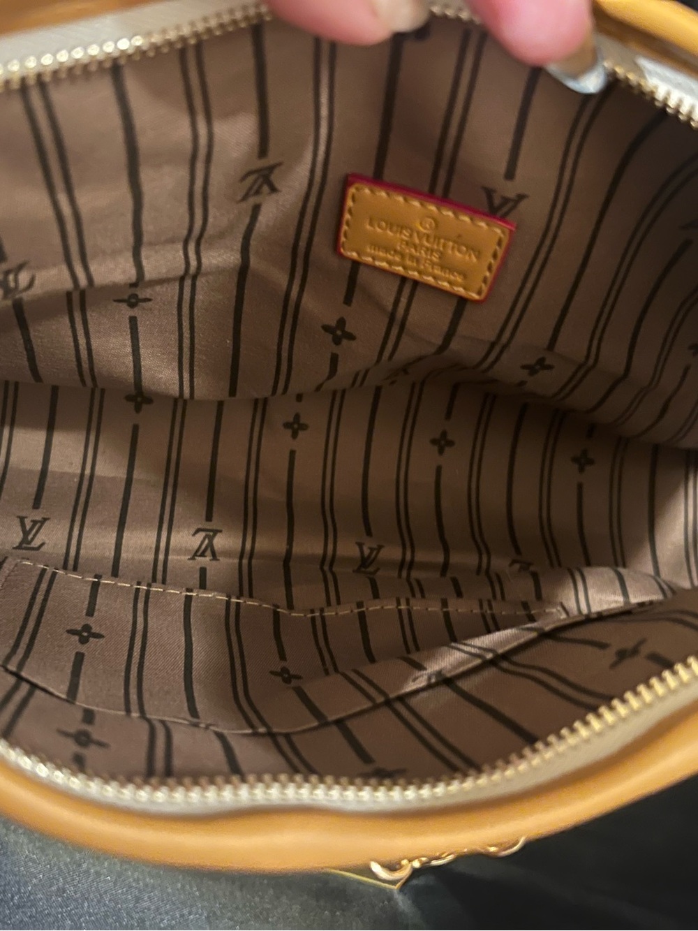 Louis Vuitton Carryall East-West BananaToned Monogram w/ Pink Trunk & Bags Stamp - Picture 14 of 16